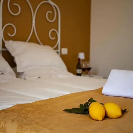 לינה וארוחת בוקר Audaces 3*